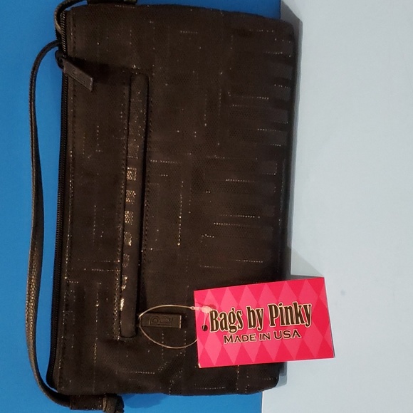 Pinky #6818-44 black printed cross body made in the USA - Picture 3 of 6
